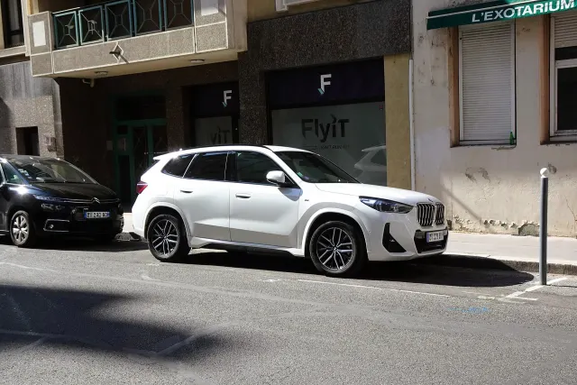 BMW X1（X1 sDrive20i）