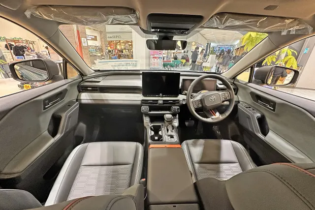 トヨタ RAV4（運転席まわり）